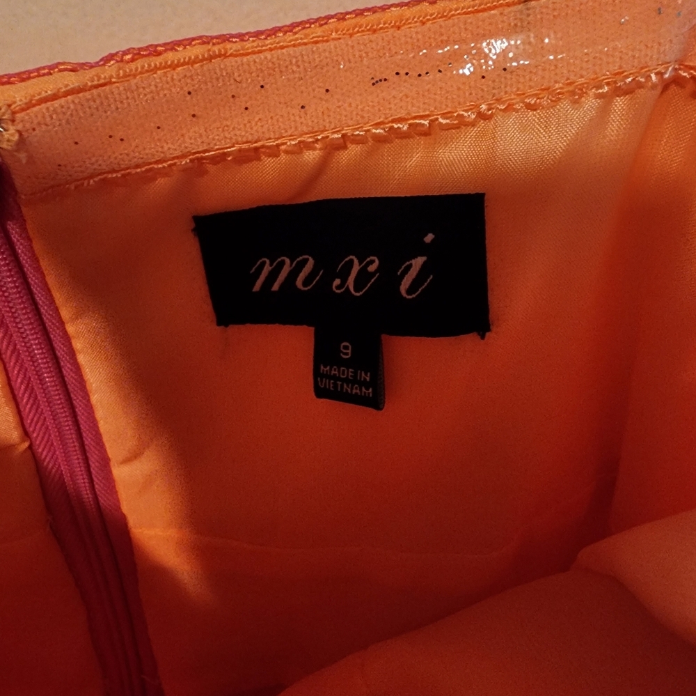 MXI DRESS FANCY - Picture 2 of 3